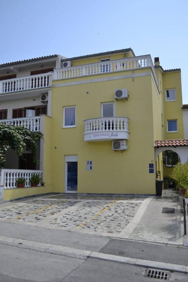 Cozy Apartment With Breakfast On Request 1 بولا المظهر الخارجي الصورة