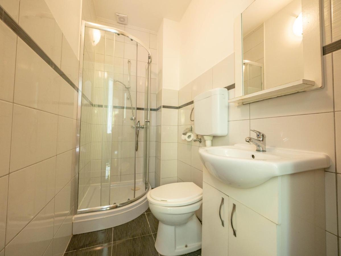 Cozy Apartment With Breakfast On Request 1 بولا المظهر الخارجي الصورة